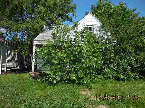 11708 Winthrop (2)_m.jpg